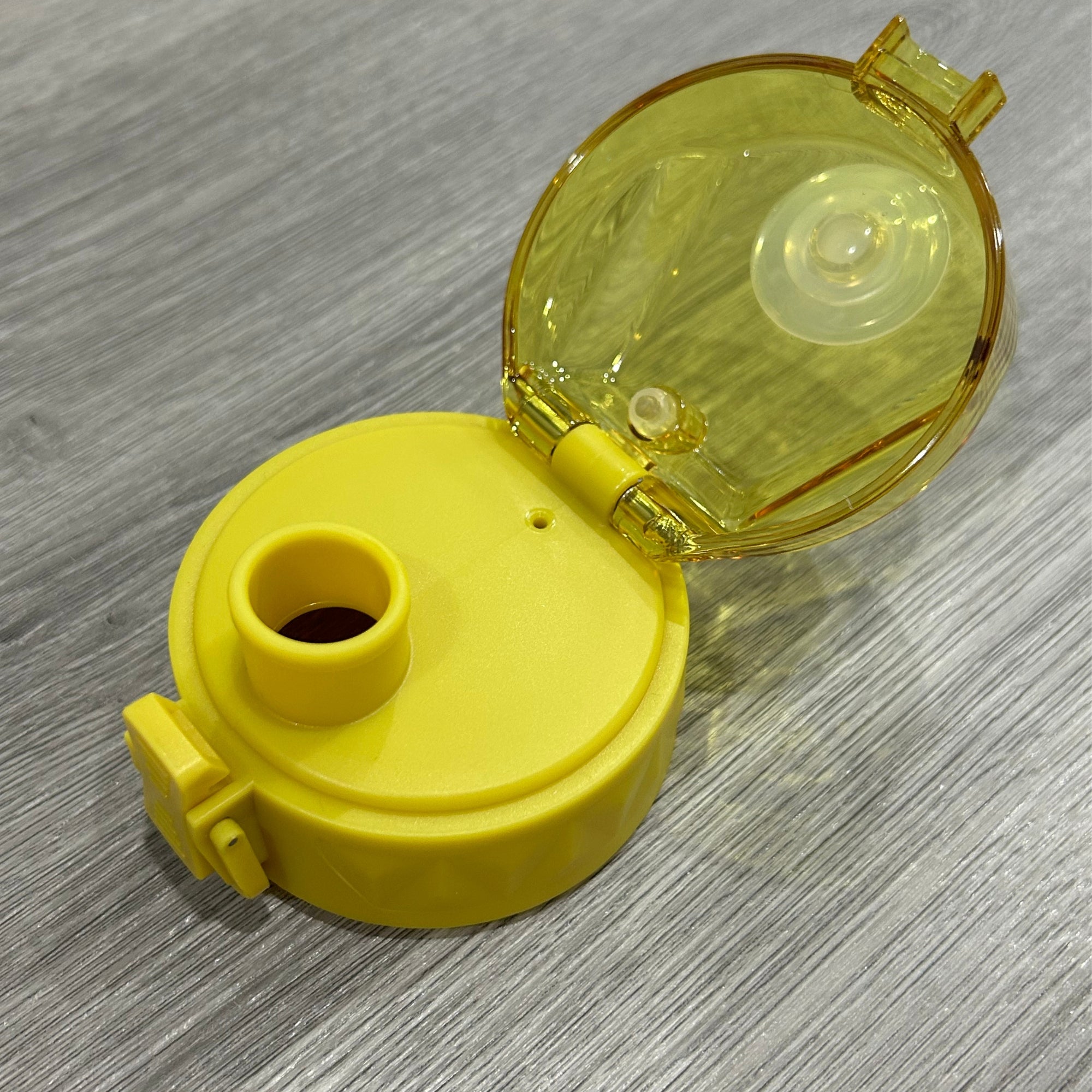 Yellow Spout lid